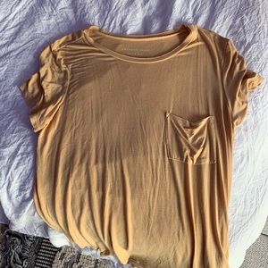 american eagle yellow short sleeve pocket tee